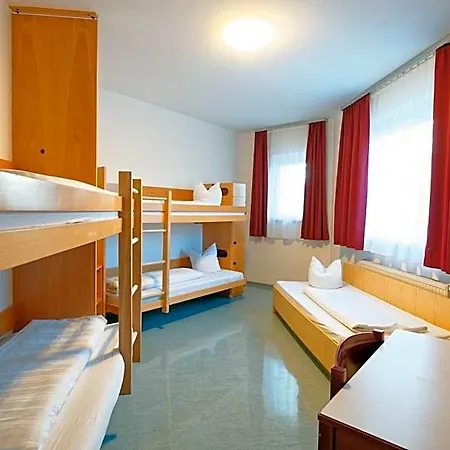 Jugend- Und Familiengaestehaus Klagenfurt *