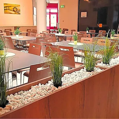 Jugend- Und Familiengaestehaus Klagenfurt Vandrarhem Klagenfurt am Woerthersee