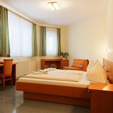 Hostal Jugend- Und Familiengaestehaus Klagenfurt