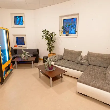 Hostel Jugend- Und Familiengaestehaus Klagenfurt *