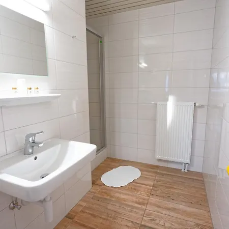 Jugend- Und Familiengaestehaus Klagenfurt Hostel *